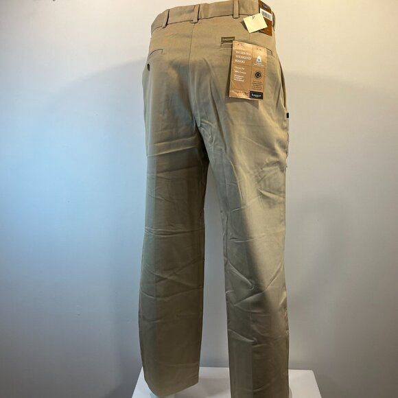 Haggar Men’s Work-To-Weekend Classic Fit Khaki Pants - Size 32 x 30 - NWT - Picture 5 of 6
